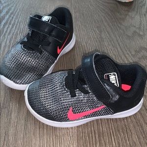 Toddler Girls Nike size 7